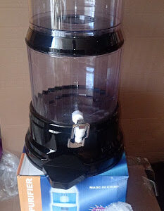 Purificador de Agua 16 Litros Negro y Gris | Filtro Cerámico Sin Electricidad – $45